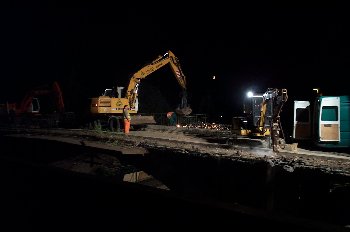 Abbrucharbeiten in der Nacht