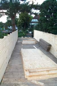 Der Anfang der Br&uuml;cke