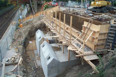 der Br&uuml;ckensockel - n&ouml;rdlich